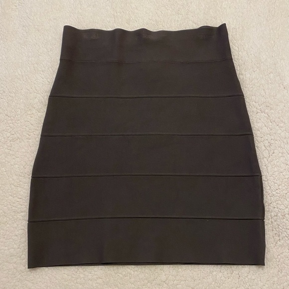 BCBGMaxAzria Simone Dark Olive Gray Bandage Bodycon Mini Skirt Size Large - Picture 2 of 4